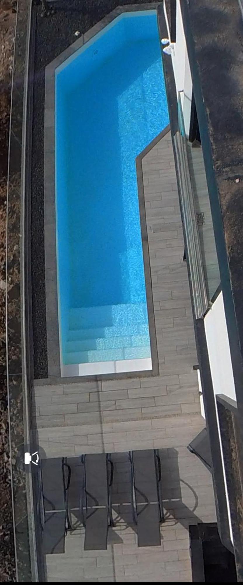 Villa Poseidon Corralejo With Private Heated Pool, Sauna And Stunning Volcano Views By Amazzzing Travel מראה חיצוני תמונה