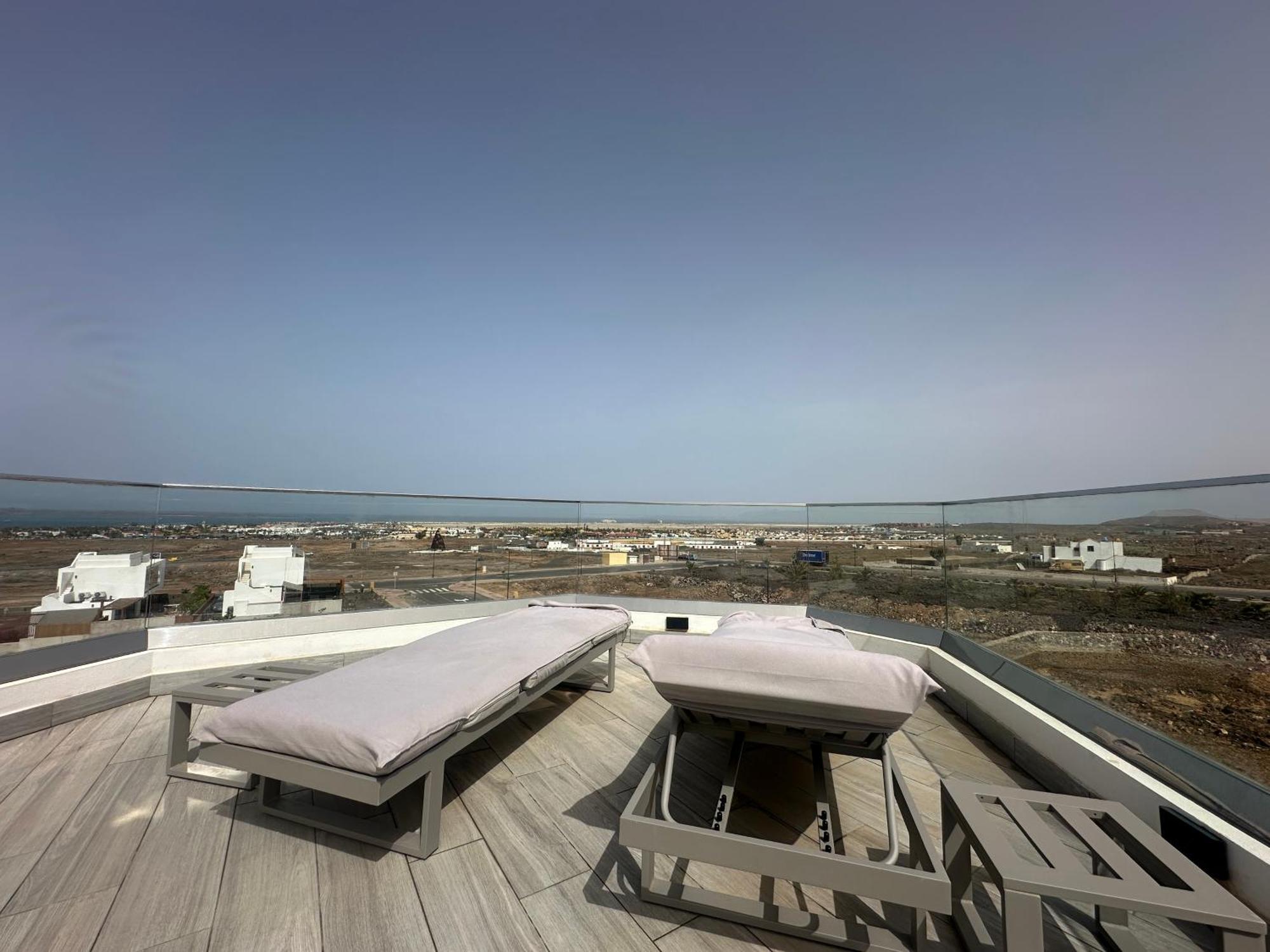 Villa Poseidon Corralejo With Private Heated Pool, Sauna And Stunning Volcano Views By Amazzzing Travel מראה חיצוני תמונה