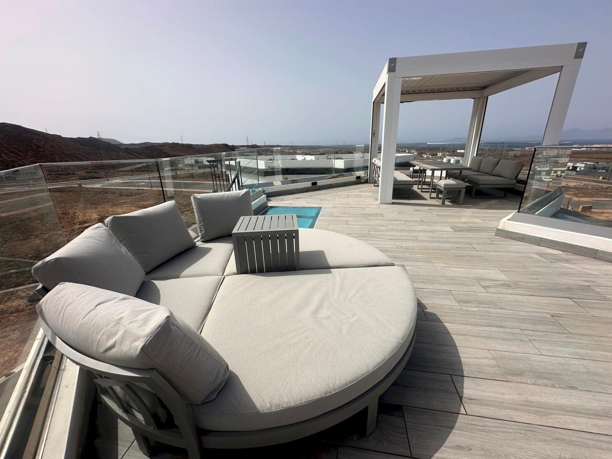 Villa Poseidon Corralejo With Private Heated Pool, Sauna And Stunning Volcano Views By Amazzzing Travel מראה חיצוני תמונה